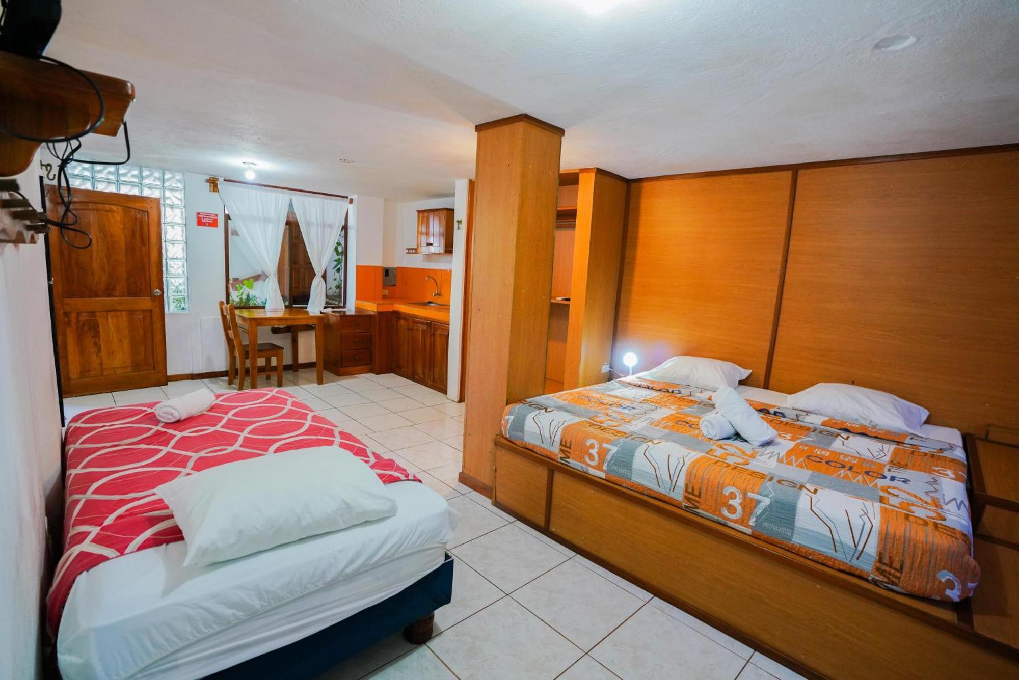 Galapagos Verde Azul Puerto Ayora  Zewnętrze zdjęcie